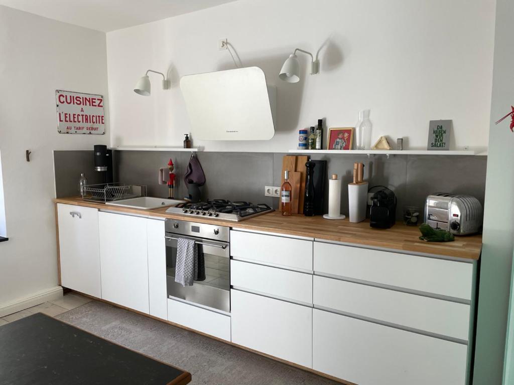 Haus Mit Tuermchen Solingen Exterior foto